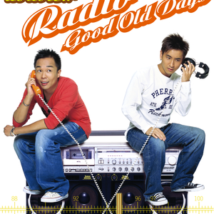 美女露出🐻让男生揉动亲吻
